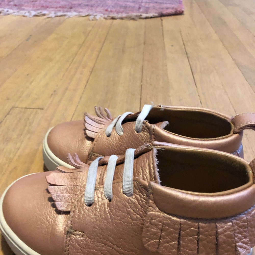 Freshly picked Rose gold sneakers